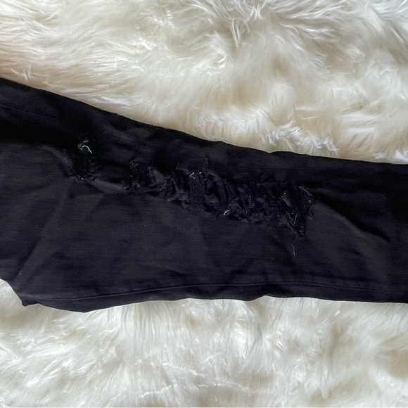 Frame Le Skinny De Jeanne with Distress Detail #282 - Picture 4 of 4